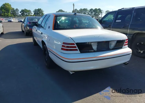 2010 Ford Crown Victoria Police/Police Interceptor из США, поврежденный, VIN 2FABP7BV4AX138879